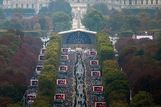 J’en reviens pas ! La prière de rue est désormais autorisée ?